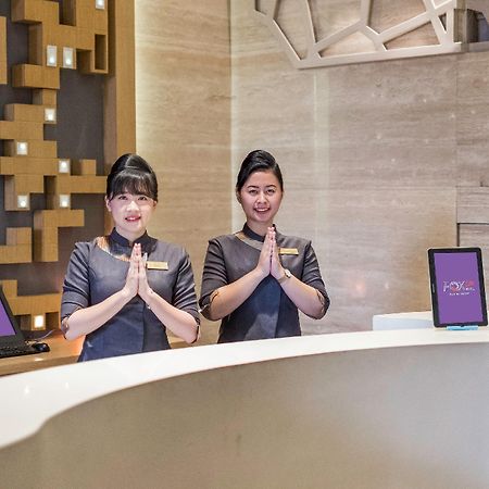 Royal Bay Hotel Makassar Esterno foto