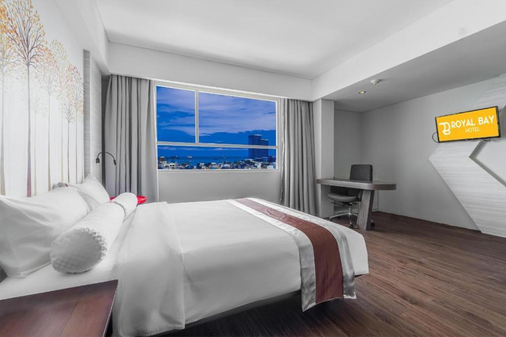 Royal Bay Hotel Makassar Esterno foto