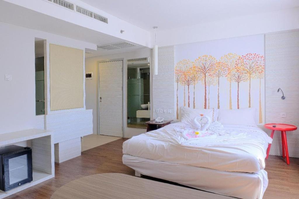 Royal Bay Hotel Makassar Esterno foto