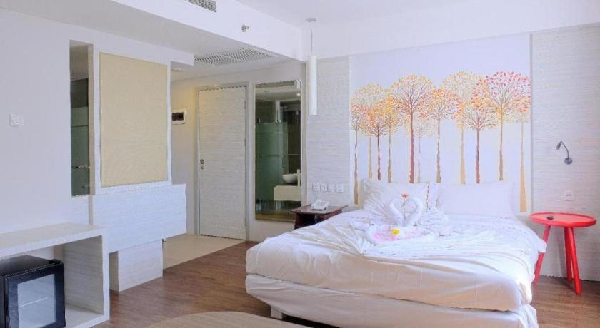 Royal Bay Hotel Makassar Esterno foto